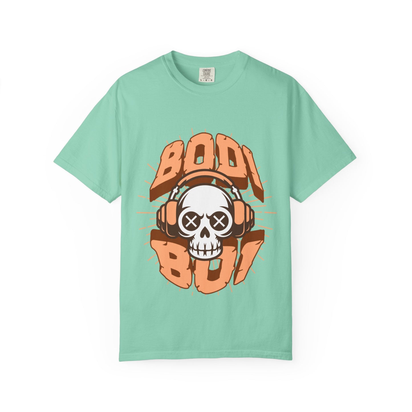 Edgy Skull Graphic Tee, Unisex T-shirt for Music Lovers, Casual Streetwear, Alternative Fashion, Gift for Him/Her
