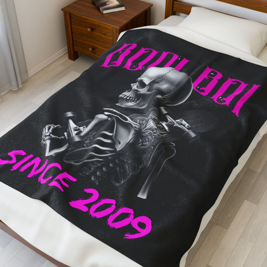 Skeleton Skateboarder Plush Blanket, Cozy Throw for Halloween, Gifts for Skaters, Bedroom Decor, Soft Plush Blanket with Skull Design